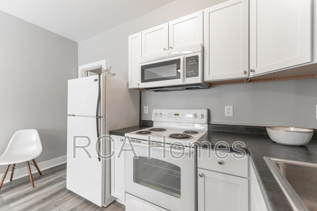 Photo - 2831 N Kenwood Ave Unit 7
