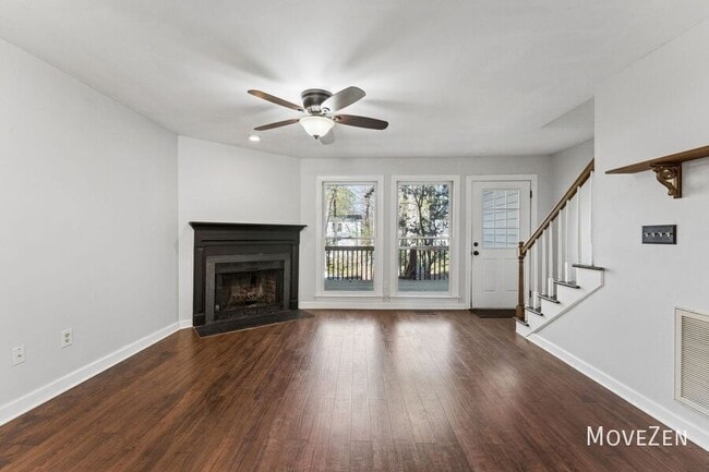 Photo - 134 Sanair Ct