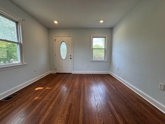 Photo - 9405 Rhode Island Ave