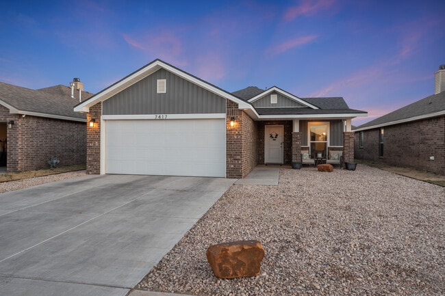 Photo - 7417 31st St