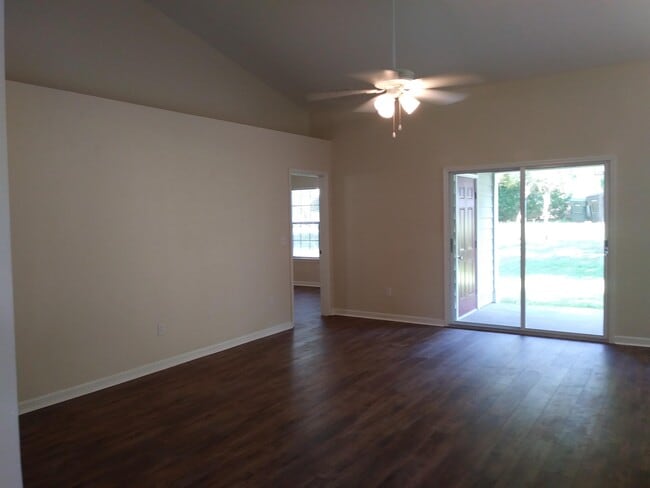 Photo - 1608 Akridge Dr