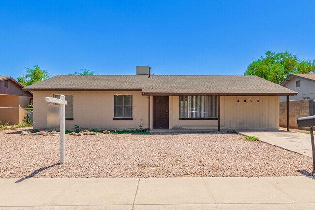 Cute 4 bedroom 2 bath Centrally Located - Cute 4 bedroom 2 bath Centrally Located House