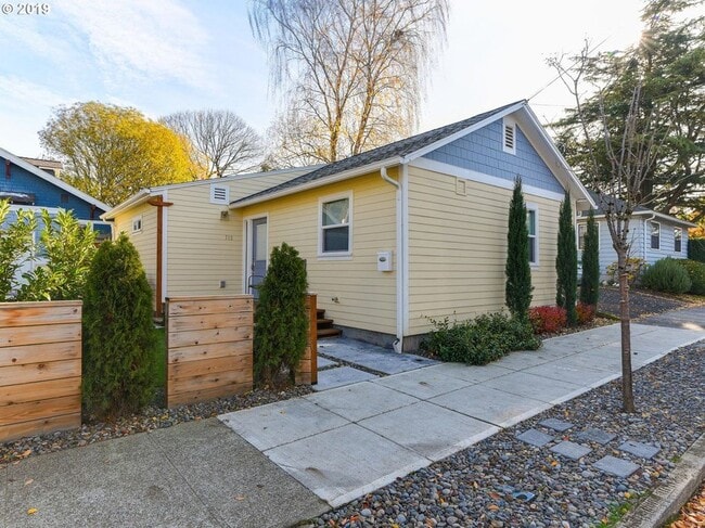 Photo - 712 SE 42nd Ave House