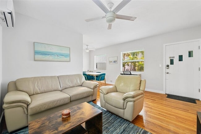 Photo - 3015 Seville St Unit 7