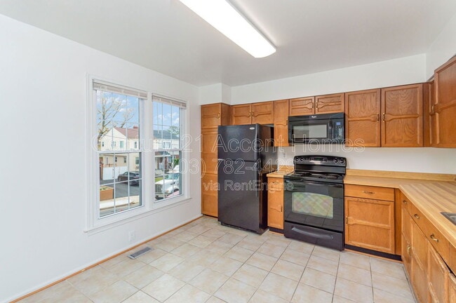 Photo - 29 S Floyd St