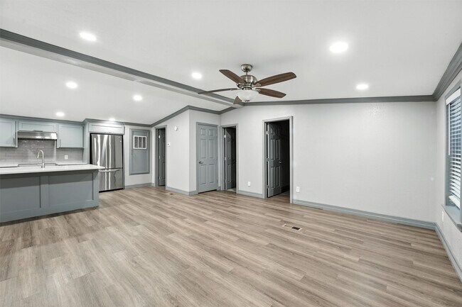 110 Robin St