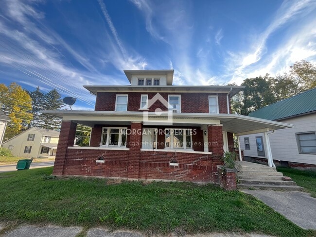 Building Photo - 228 N 11th St Unit 228