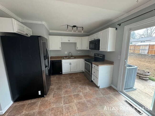 Building Photo - 1524 Maxwell St Rental