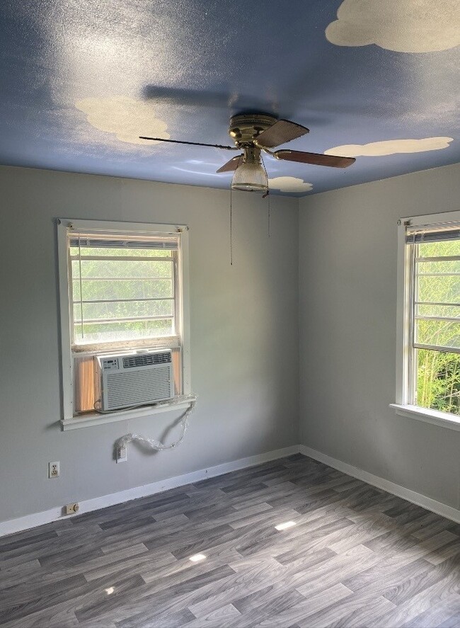 Building Photo - 125 Wingate Rd