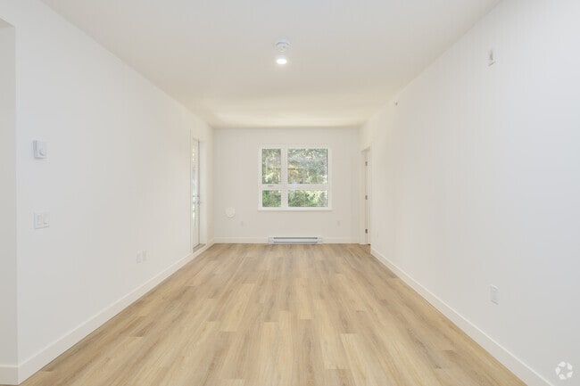 3BR, 2BA - 896SF - Living Room