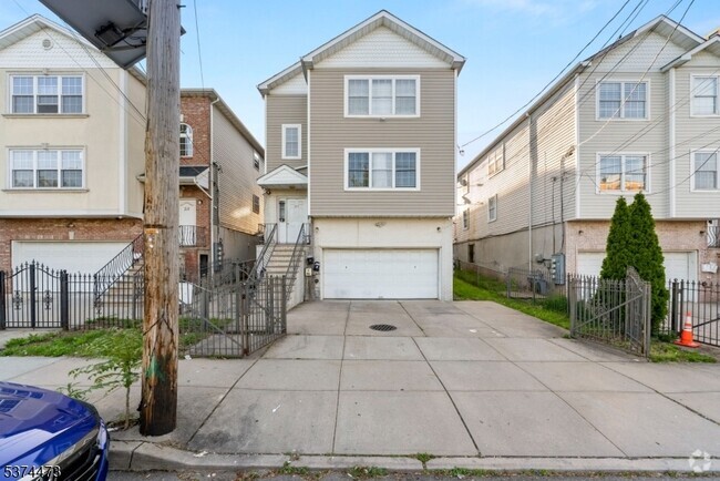 Building Photo - 277 Morris Ave Unit 1 Rental