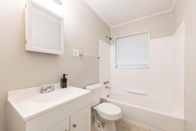 Photo - 705 American Blvd