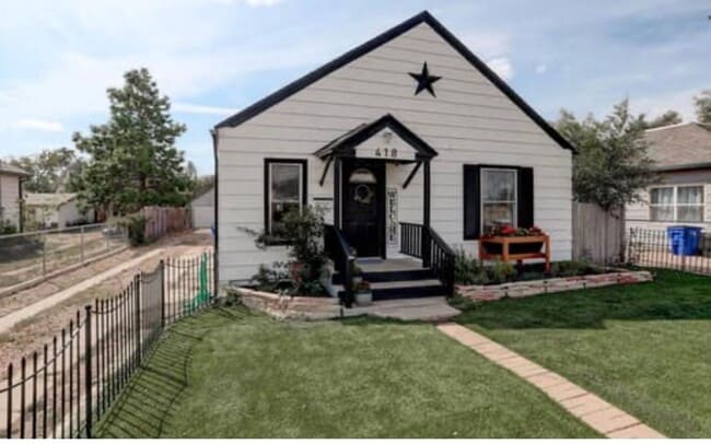 Photo - Picture-Perfect 3-Bedroom Charmer – AVAILABLE 5/8/2026