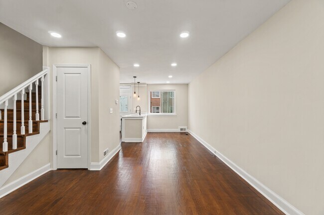 Photo - 3005 Fulton St