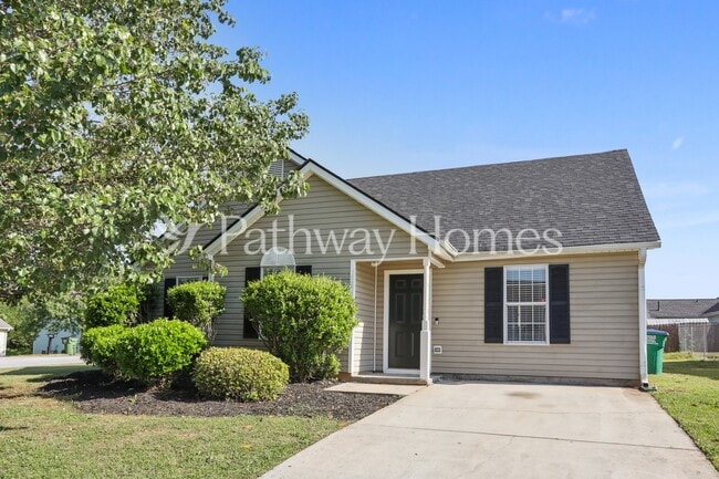 Photo - 449 Eagles Nest Way House