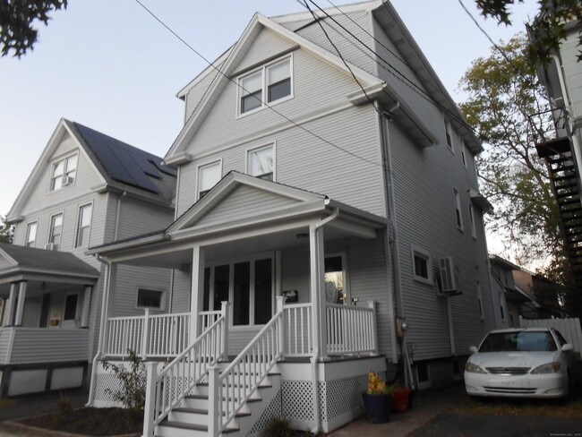 Photo - 631 Whalley Ave