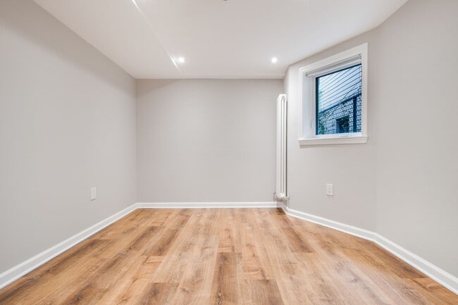 Photo - 8 R St NW Unit Bedroom #5