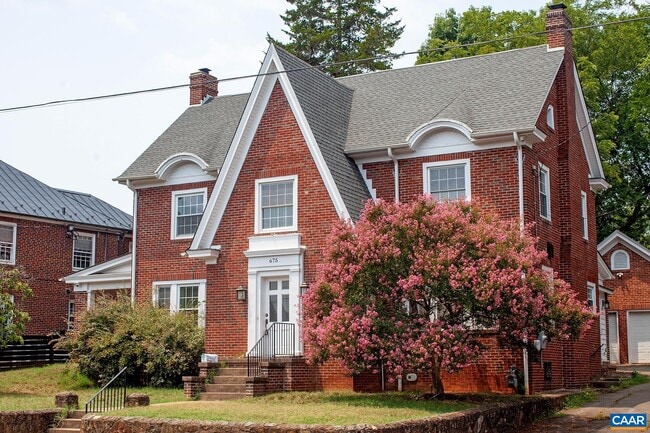 Building Photo - 675 Evergreen Ave