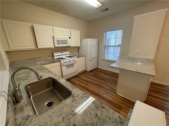 Photo - 4085 Howell Park Rd