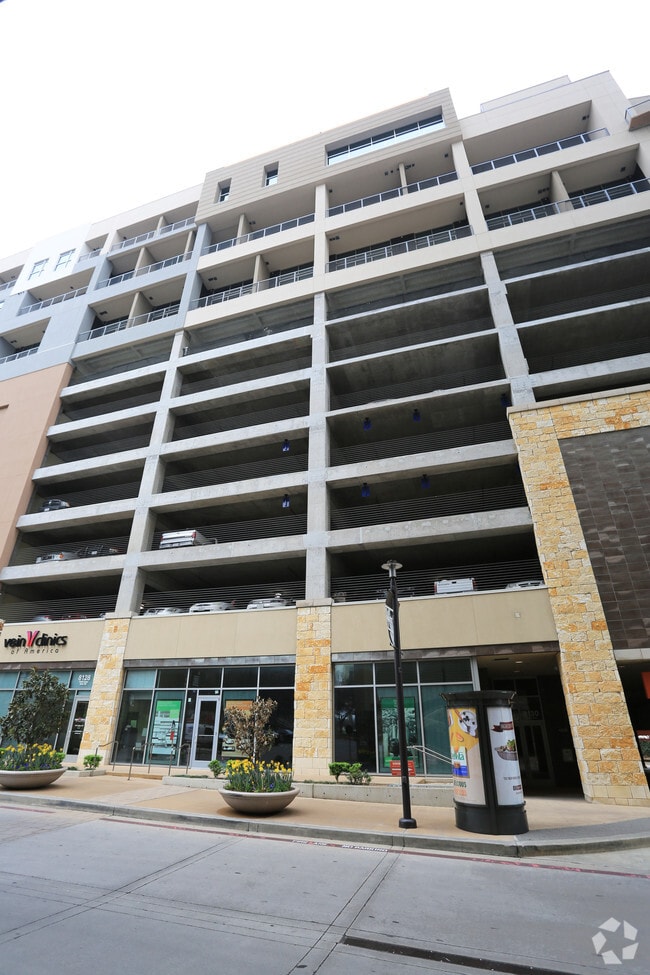 Building Photo - Mirasol at Park Lane Rental