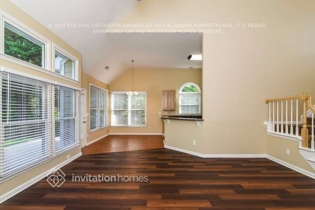 Photo - 135 Springlaurel Ct