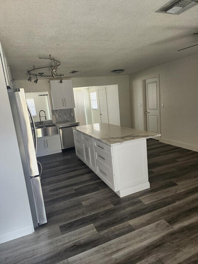 Photo - 1703 Marina Terrace