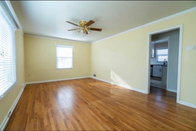 Photo - 721 Robins Ave