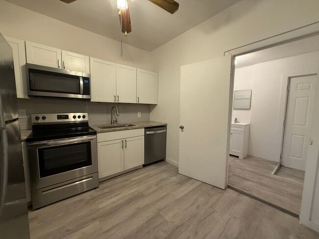 Photo - 401 N Wild Olive Ave Unit B