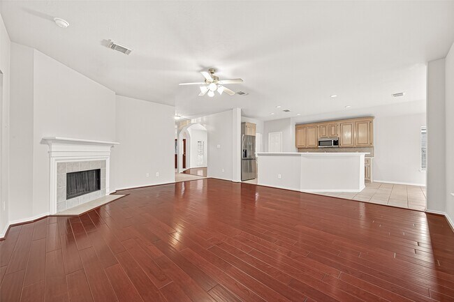 Photo - 26414 Suffield Glen Ln