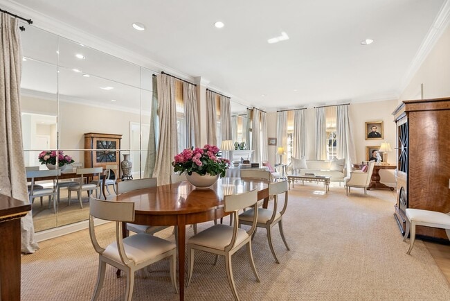 Photo - 7440 Old Maple Square