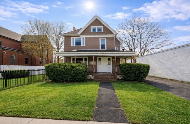 Building Photo - 274 Chenango St Unit 1