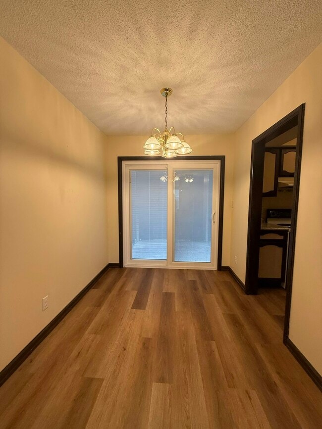 Photo - 725 N Stackman Dr Condo