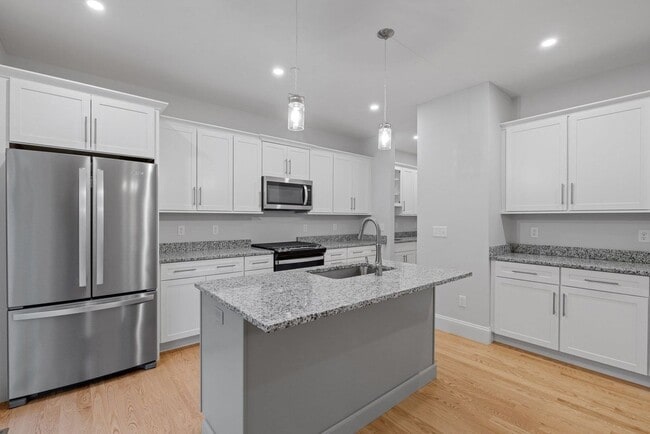 945 Londonderry Tpke Unit 3