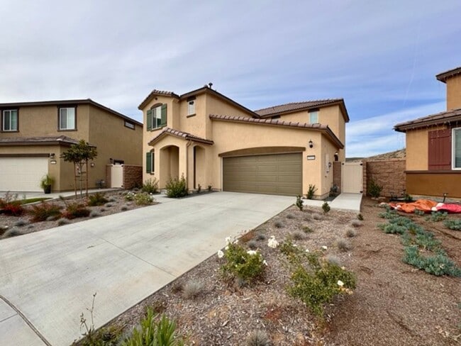 Photo - MOVE IN SPECIAL! $1000 off 1st month rent if you move in the month of January! Spacious 4 Bedroom...