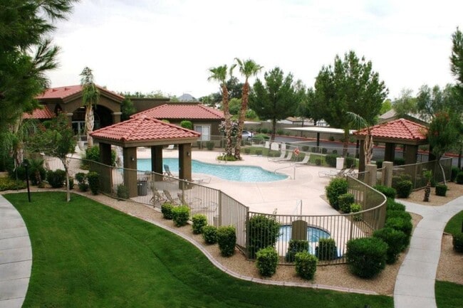 Building Photo - Premium Luxury 2 Bed 2 Bath Condo ++Pool/Spa ++Fitness