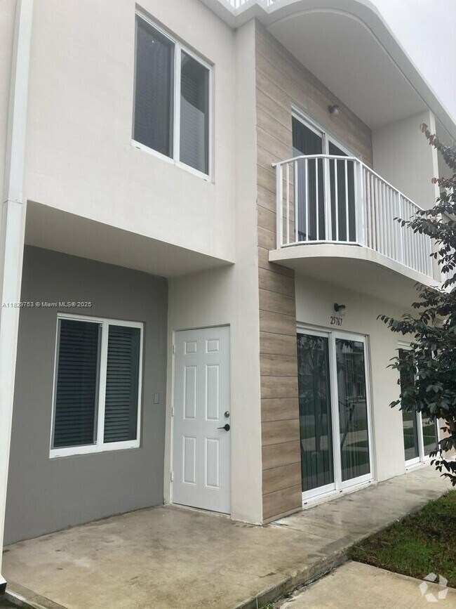 Building Photo - 25767 SW 144th Ave Rental