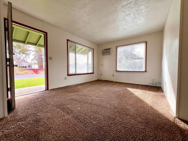 Photo - c1522 Unit B