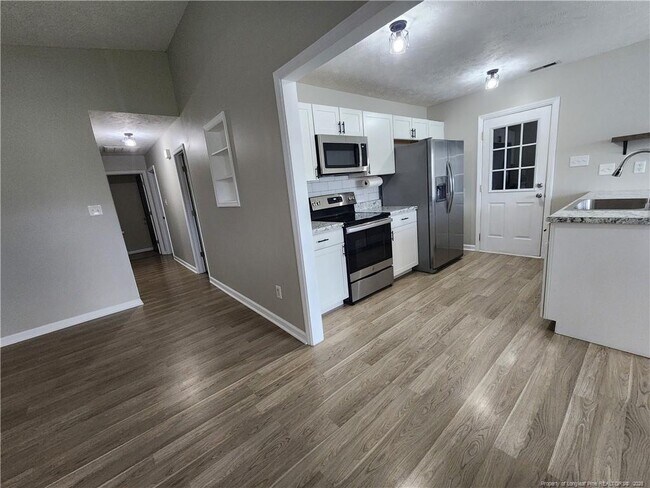 Photo - 2212 Mossycup Ln