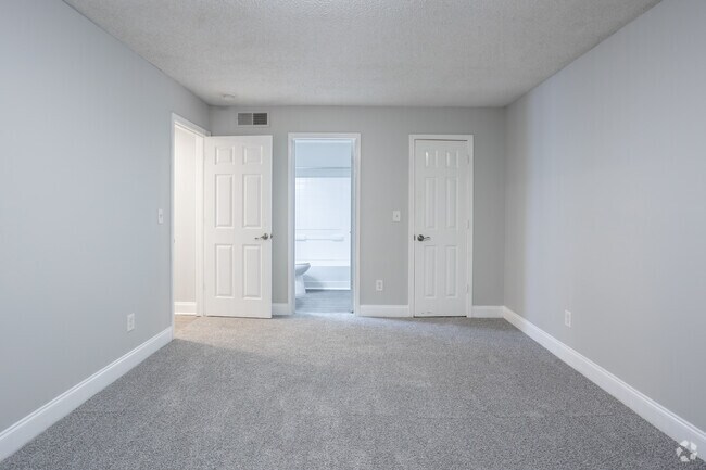 2BR, 2BA - 950SF - Primary Bedroom