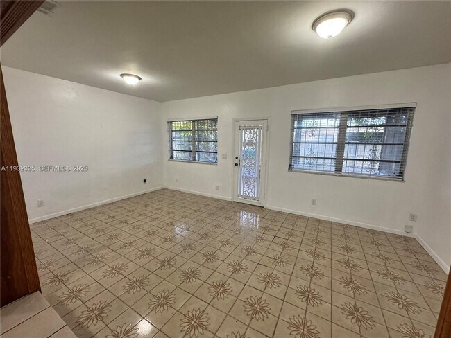 Photo - 9111 SW 20th St