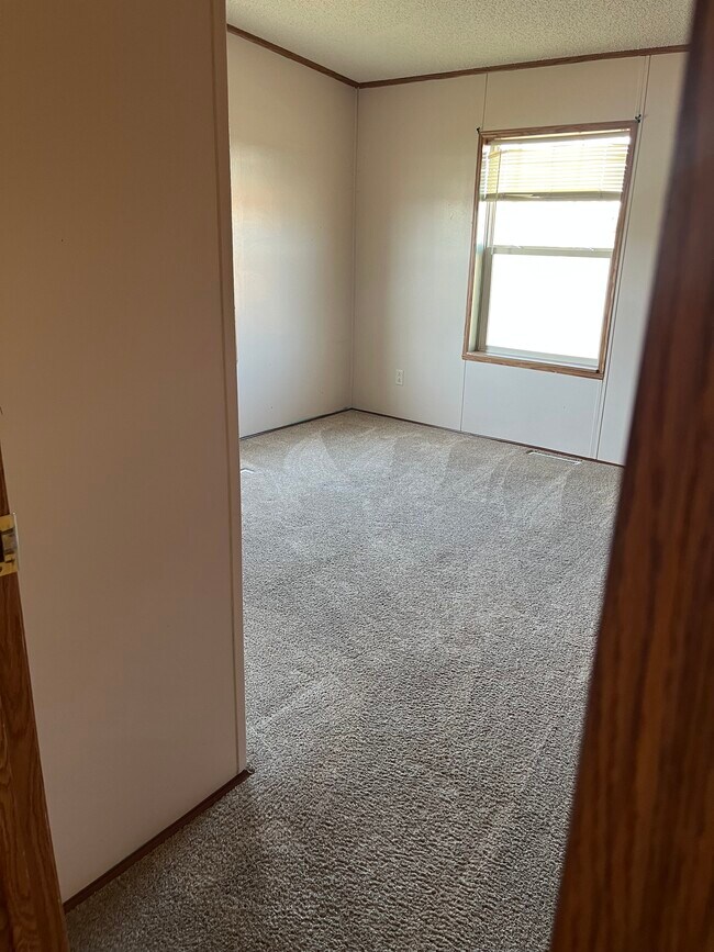 Photo - 802 Larch St