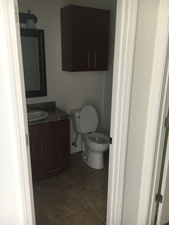 Photo - 1073 N Erie Ave Unit 1073