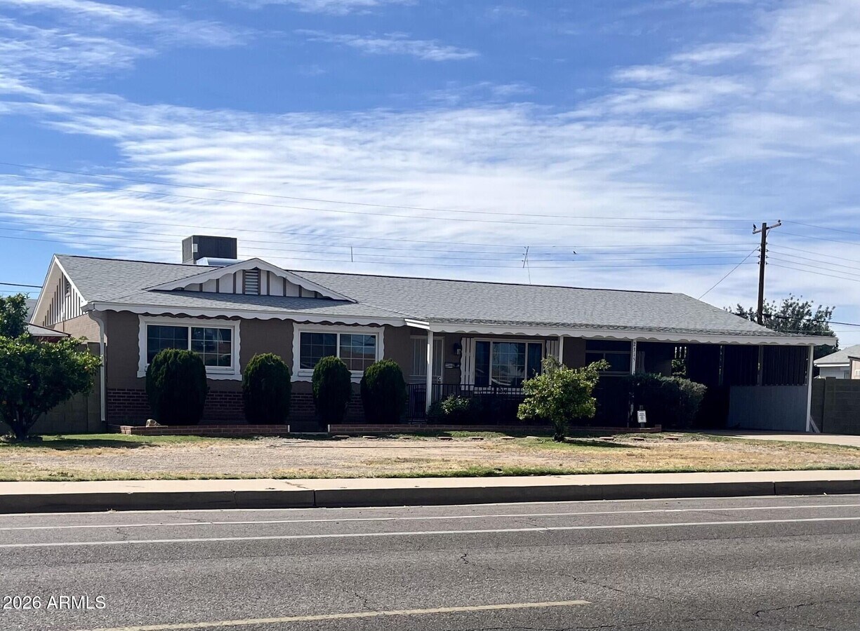 Photo - 2315 W Butler Dr