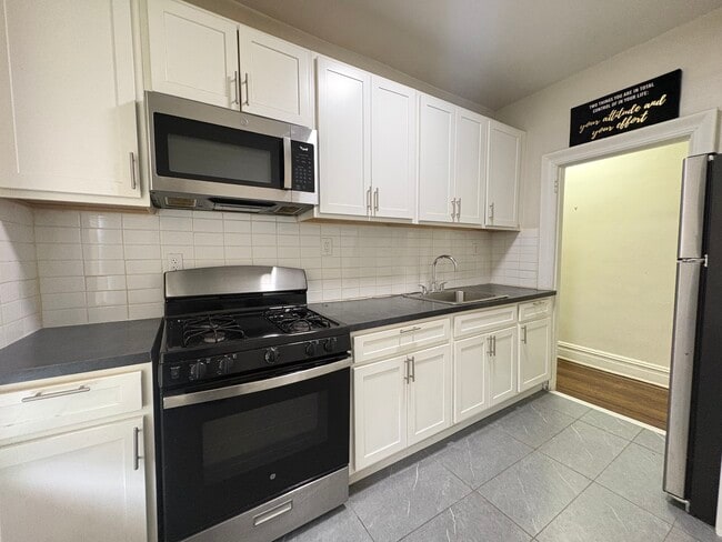 Building Photo - 24 Kensington Ave Unit 1B