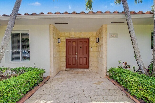 Photo - 7230 SW 104th St