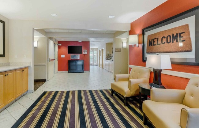 Furnished Studio-Pleasanton - Chabot Dr.