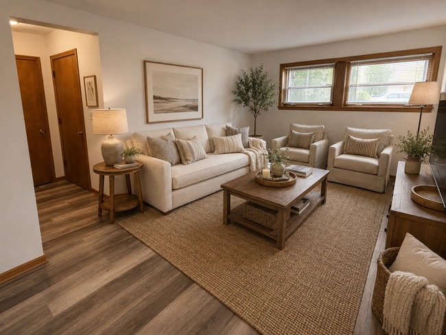 Photo - 8057 W Churchill Ave Unidad Churchill