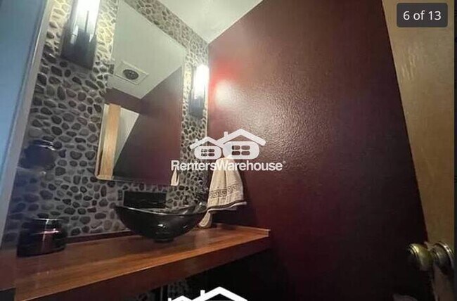 Photo - Available 3/1 Unit F103