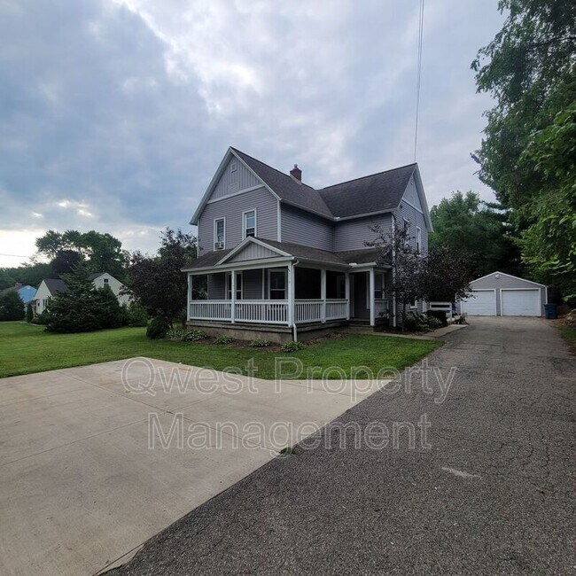 714 4 Mile Rd NW Unit 1