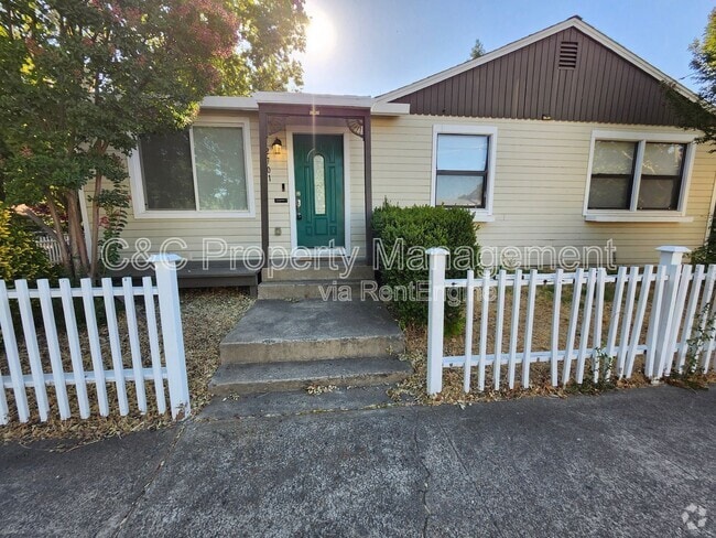 Building Photo - 2701 42nd St Rental